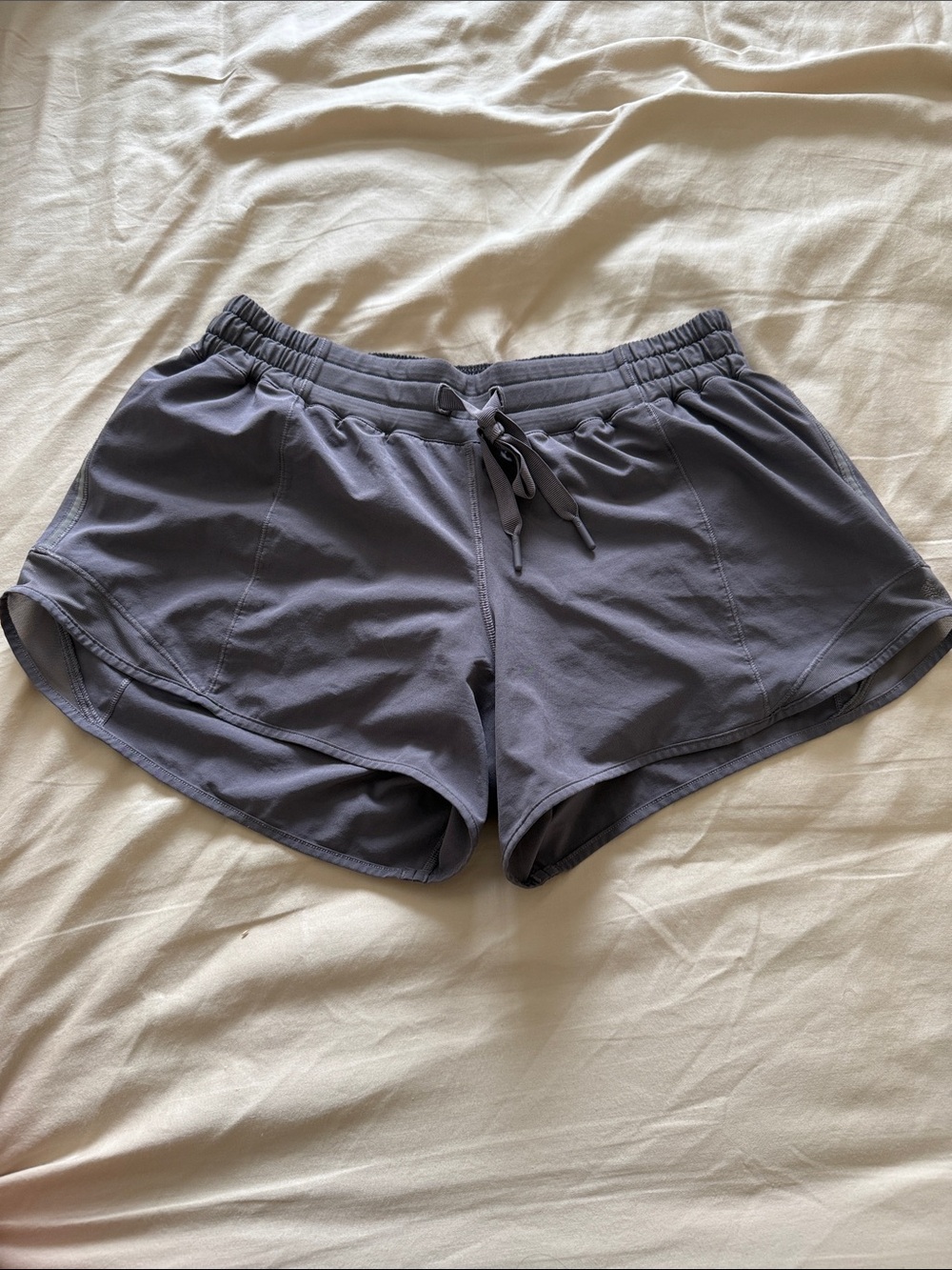 Lululemon Hotty Hot Low Rise 4” Short